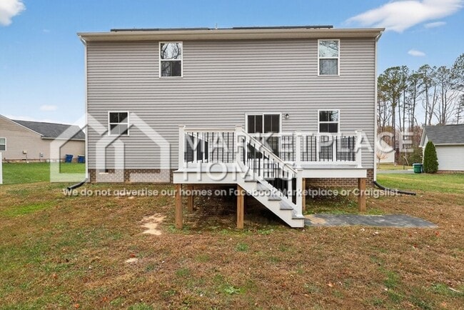 Building Photo - 807 Sun Vly Wy