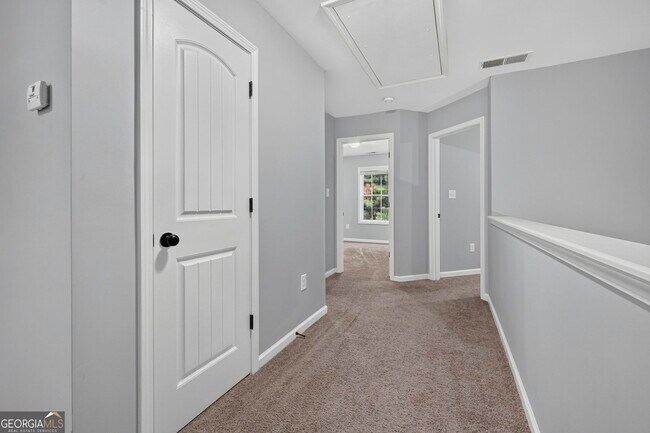 Building Photo - 1849 Blackstone Way