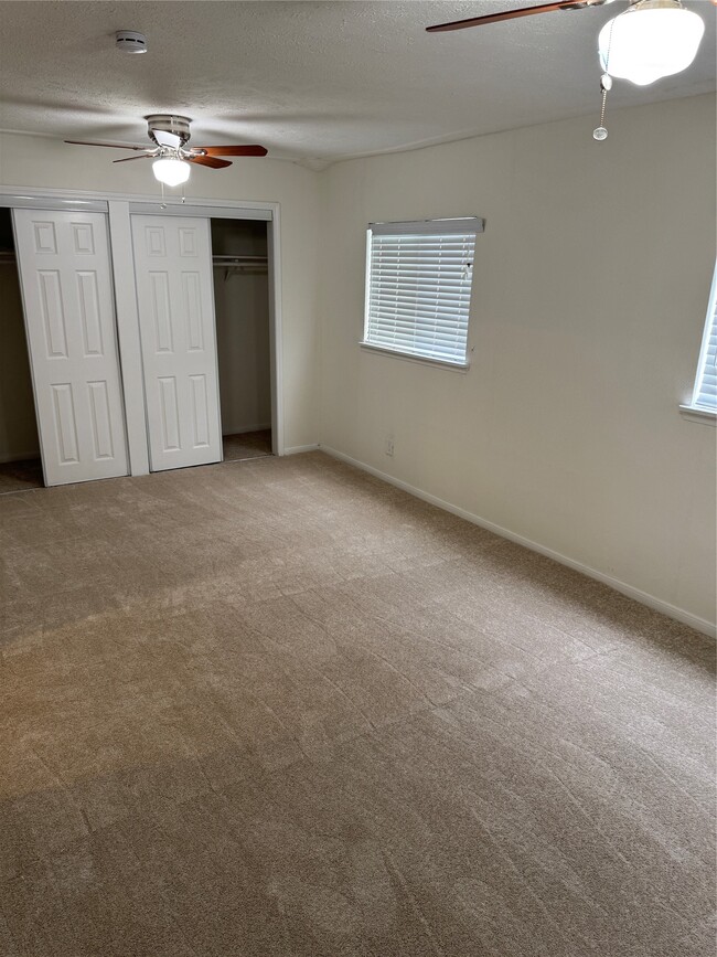 Building Photo - 139 Phanturn Ln