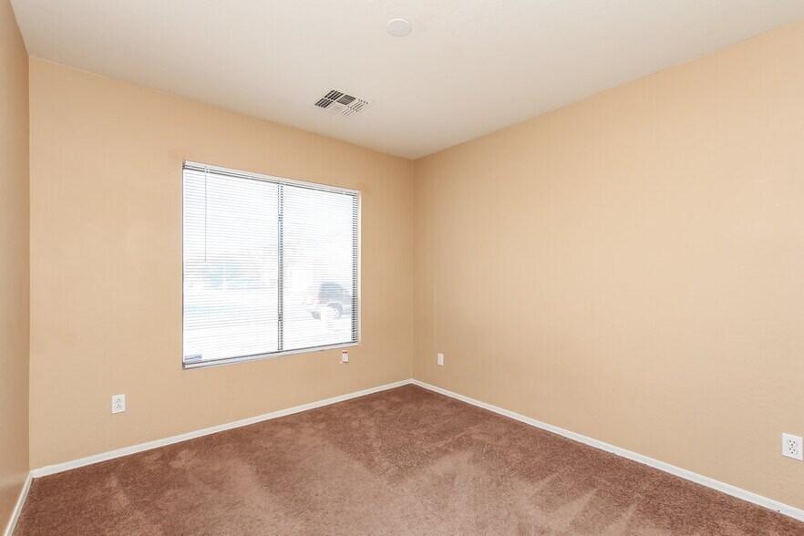 Building Photo - 12901 N 127th Ln