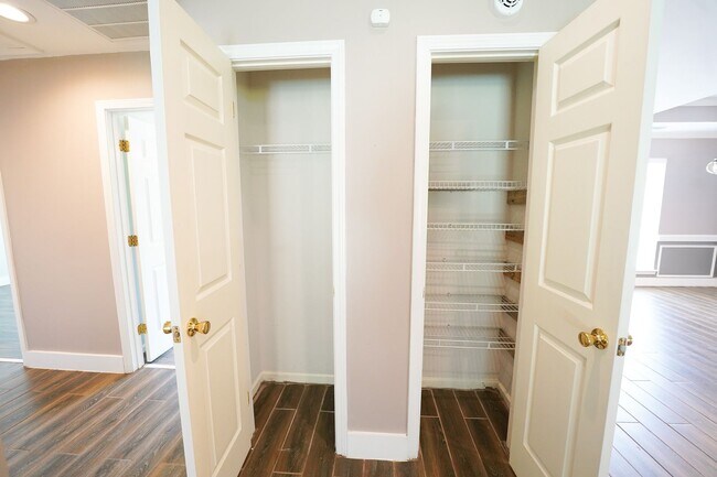 Building Photo - Coming Available!