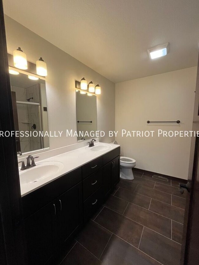 Building Photo - 245 Alyssa St