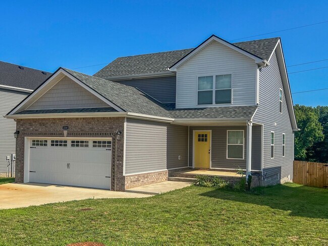Building Photo - Move-In Specials Available! Beautiful Sing...