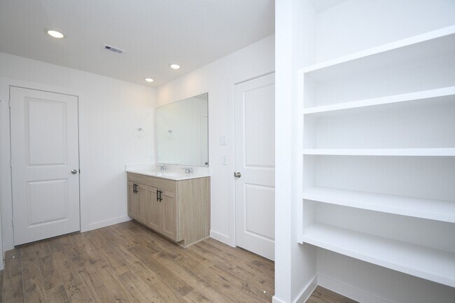 Building Photo - 3578 Lovebird Ln