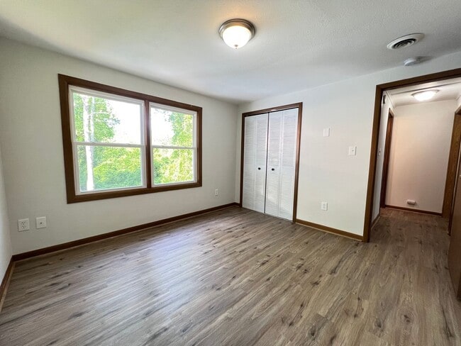 Building Photo - Great Experiences Are Just Around The Corner.