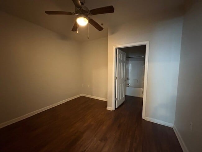 Building Photo - 476 Poplar St