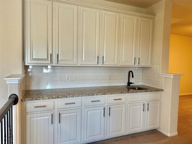 Building Photo - 911 Copper Lake Rd