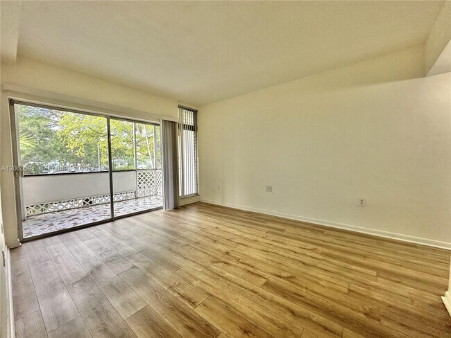 Building Photo - 9175 SW 77th Ave
