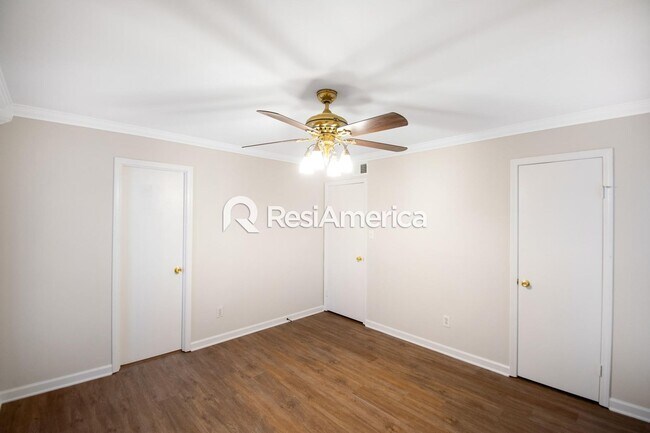 Building Photo - Fully Renovated 3BR/2B home in 38134!