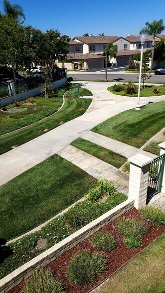 View of front yard from balcony - 4415 Ahoy Ln