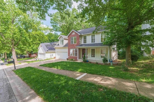 Building Photo - 1115 E Azalea Ln