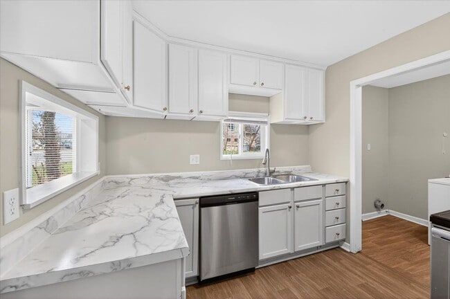 Building Photo - 3610 N Emerson Ave