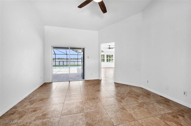 Building Photo - 1094 Grove Dr