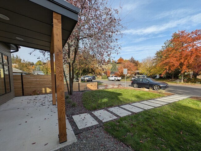 Building Photo - 2207 N 18th St