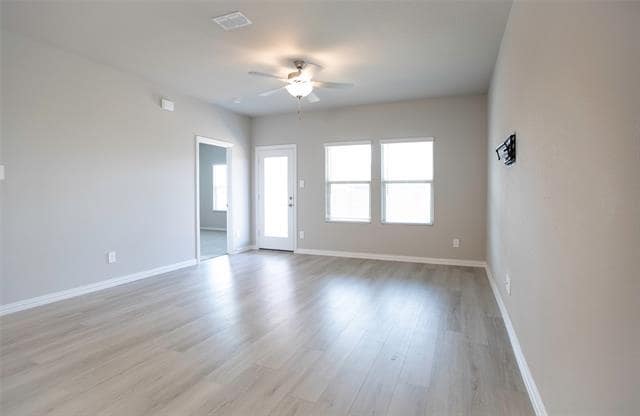 Building Photo - 1069 Lakehaven Trl