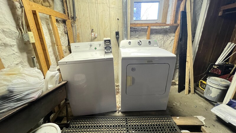 Building Photo - 38 Cabot St