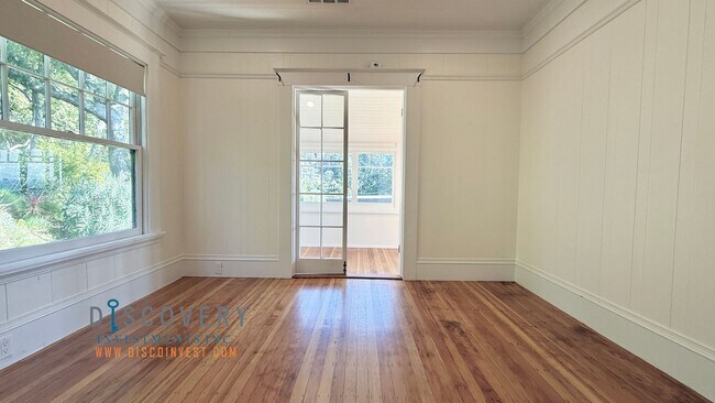 Building Photo - Panoramic Hill Estate with Sweeping Views