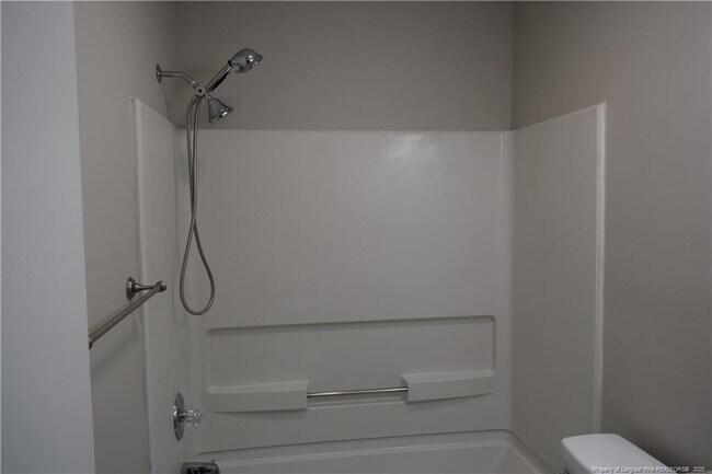 Building Photo - 668 Bartons Landing Pl