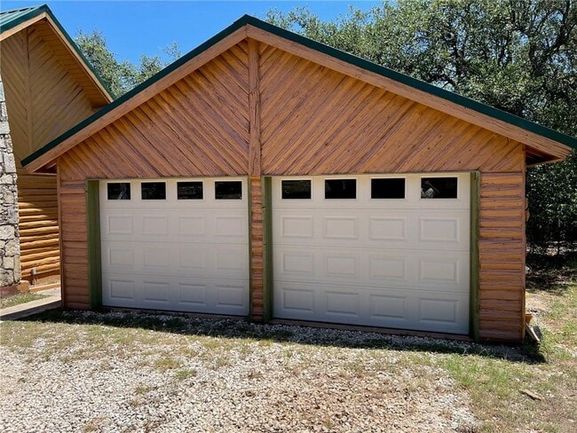 Building Photo - 1215 Agarita Dr