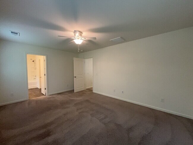 Building Photo - 114 Rockingham Way