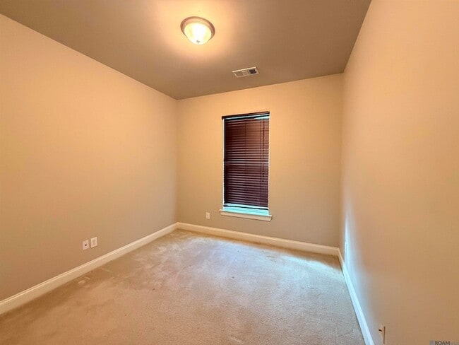 Building Photo - 14013 Stone Gate Dr