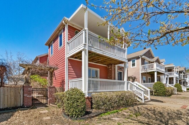 Building Photo - Beautiful Two-Story House.