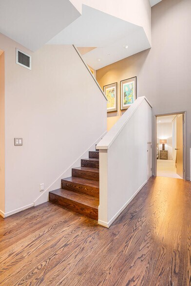 Building Photo - 2423 Horse Shoe Canyon Rd
