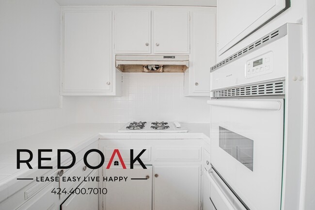 Building Photo - 401 Raymond Ave