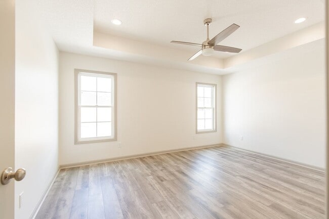 Building Photo - South Lowndes Charmer