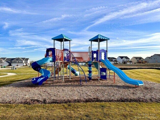 Building Photo - 1104 Salt Springs Dr