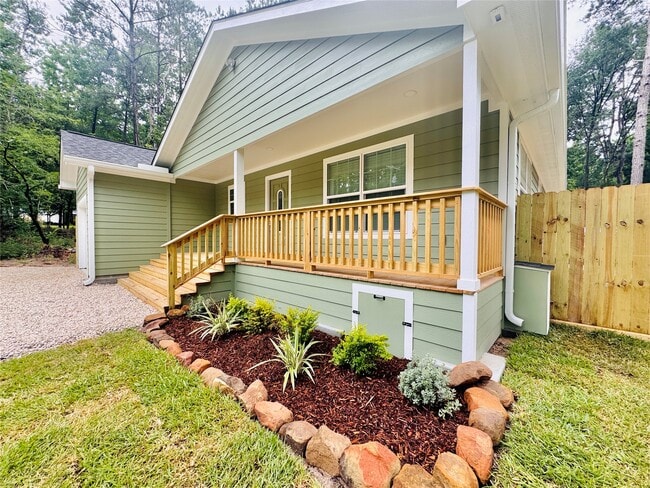 Building Photo - 20 Pine Trail