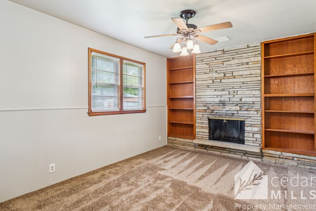Building Photo - West Wichita Brick Home