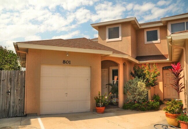 Primary Photo - 15401 Salt Cay Ct