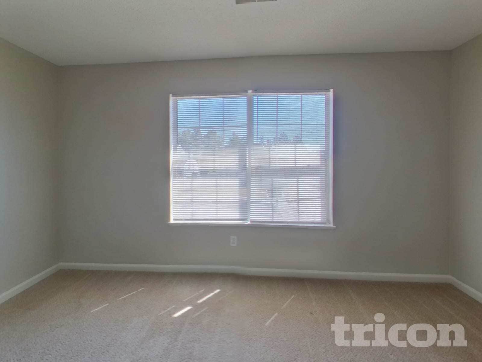 Building Photo - 5 High Glen Ct