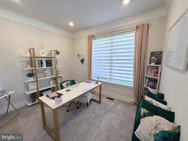 Building Photo - 2835 Bridgewater Dr