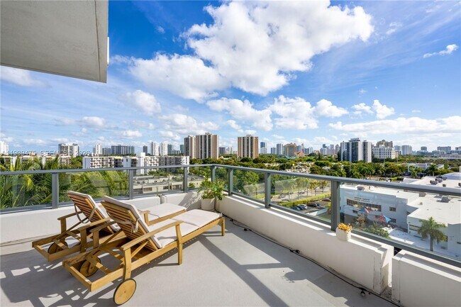 Building Photo - 2960 NE 207th St