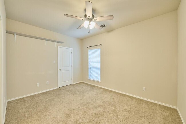 Building Photo - 103 Sunrise Haven Dr