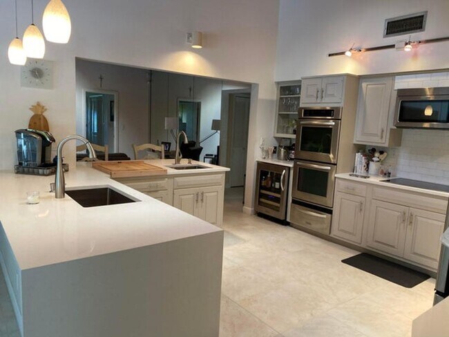 Building Photo - 2903 Banyan Blvd Cir NW