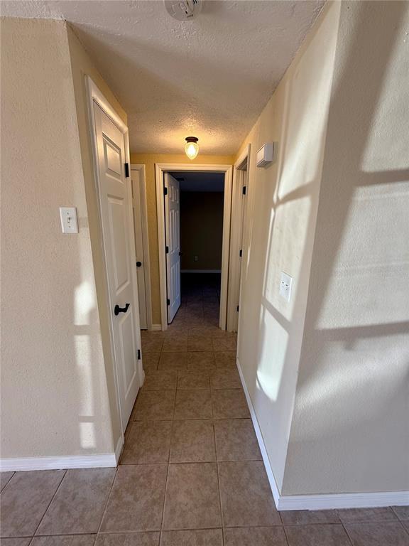 Building Photo - 3931 Claremont Dr