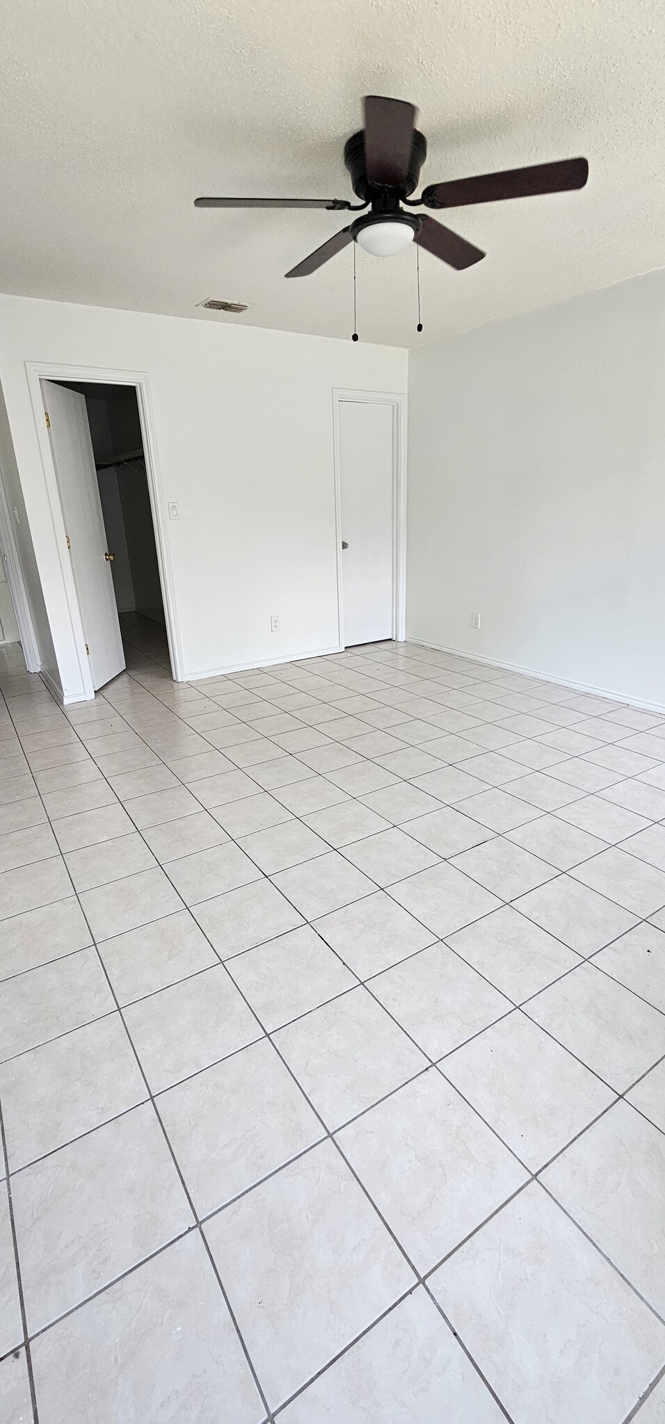 Master bedroom - 3308 Ivy Ave