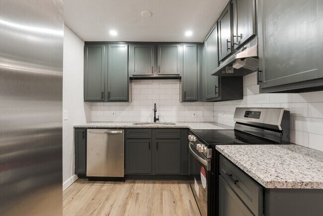 Building Photo - 600 NW 33rd St