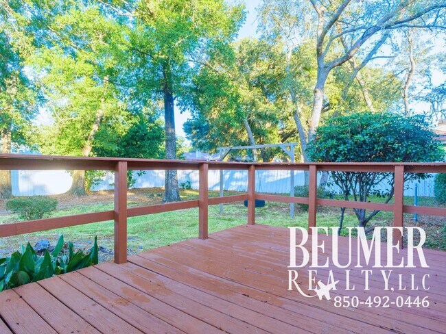 Building Photo - Charming Corner Haven 4BR/3BA Brick Home for Rent