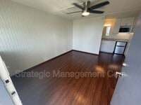 Building Photo - 1301 Lusitana St