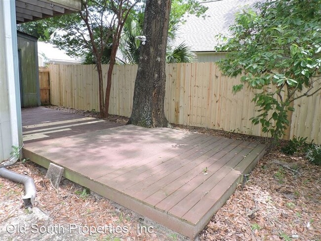 Building Photo - 3501 Parkwood Ave