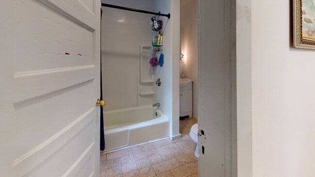 Building Photo - 7-9 Dexter St