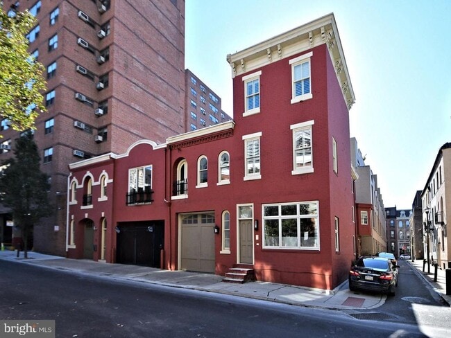 Building Photo - 107 S Van Pelt St