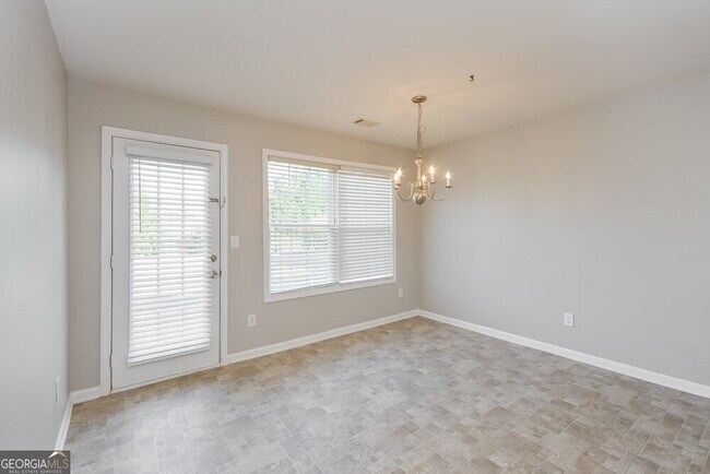 Building Photo - 6492 Grand Hickory Dr
