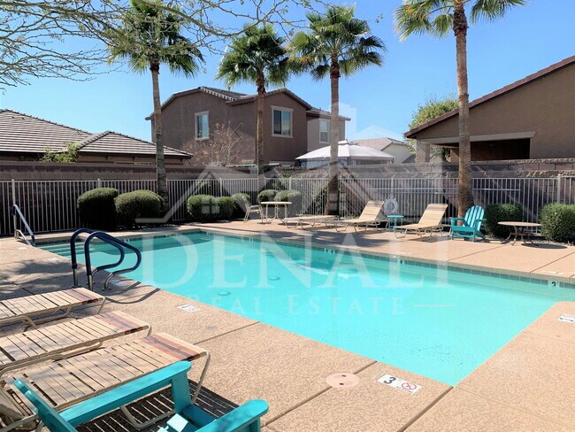 Building Photo - 334 N 79th Pl