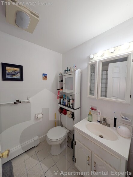 Building Photo - 33 Roberts Rd