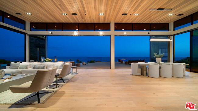 Building Photo - 3881 Puerco Canyon Rd